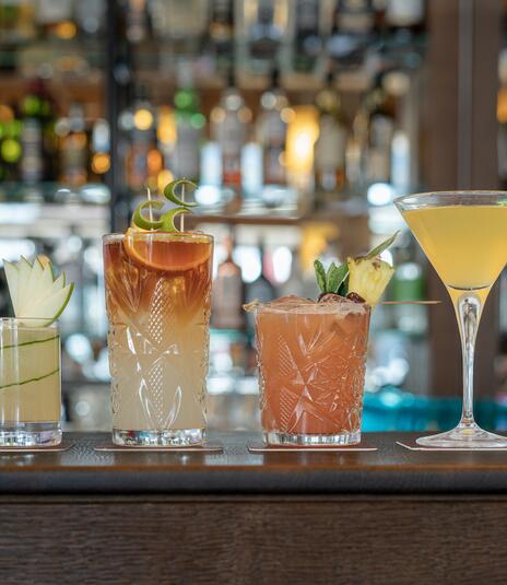 Cocktails an der Hotelbar