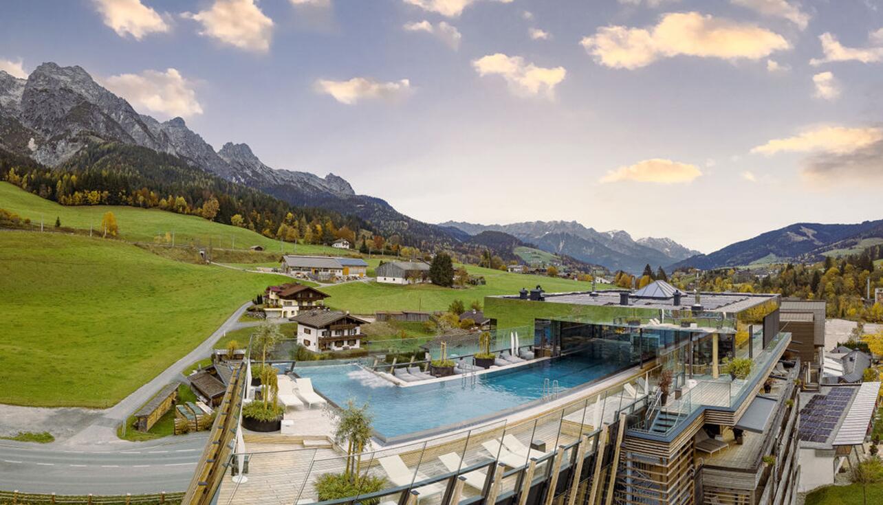 neuer Infinity Pool in Leogang